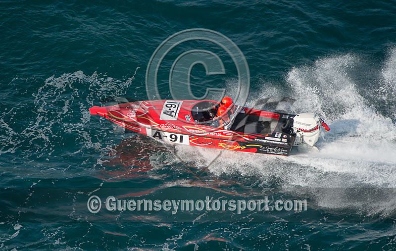 Worlds Powerboats_2014_Race-1-166 - UIM CLASS 3A & 3B WORLD OFFSHORE CHAMPIONSHIP_RACE-1