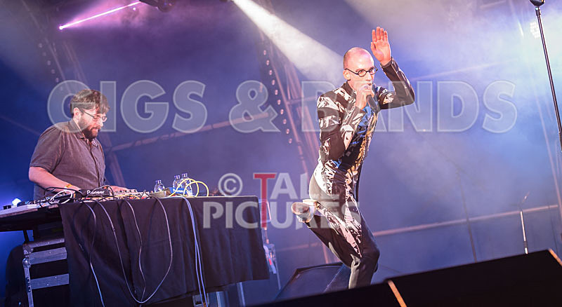 The Correspondents-81 - THE CORRESPONDENTS