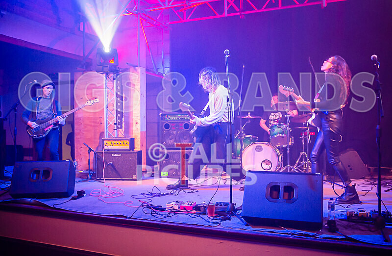 Beach Riot-33 - BEACH RIOT