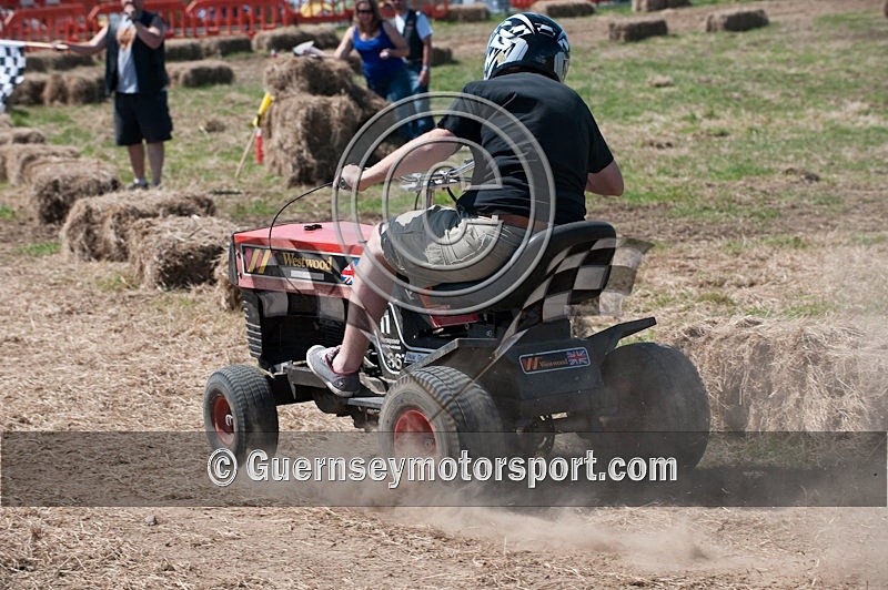 Hogwash_09-4 - HOGWASH 2009 - SCENE