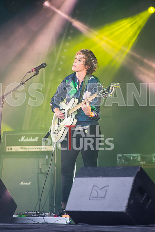 She Drew the Gun-4 - SHE DREW THE GUN