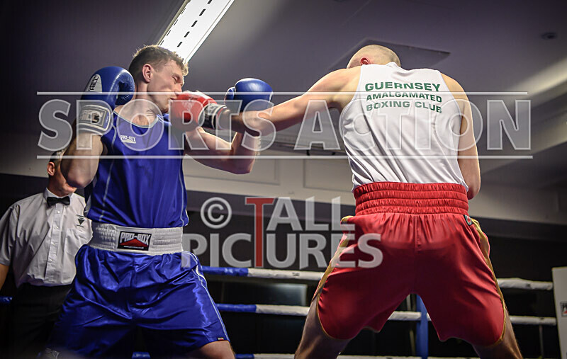 BOUT 8- Cam Hards v Darren Williams-11 - BOUT 8 - Cam Hards v Darren Williams