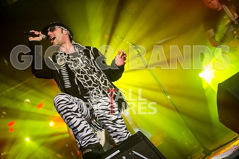 Big Machine_Chaos8-2 - BIG MACHINE