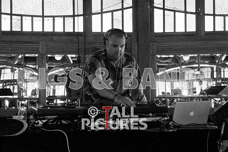 Oneofakind-2 - DJ ONEOFAKIND