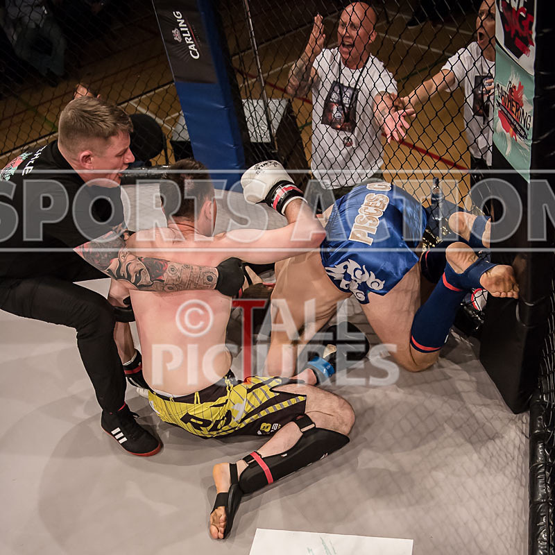 Will Edinburgh v Jacek Pazola-25 - BOUT 4 Will Edinburgh v Jacek Pazola