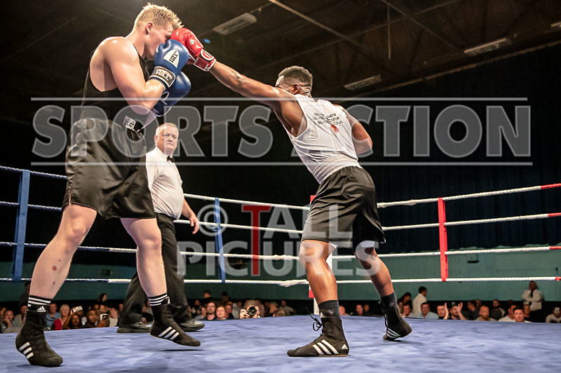 BOUT-10_Obile Botchway v Miles Horn-15 - BOUT-10_Obile Botchway v Miles Horn