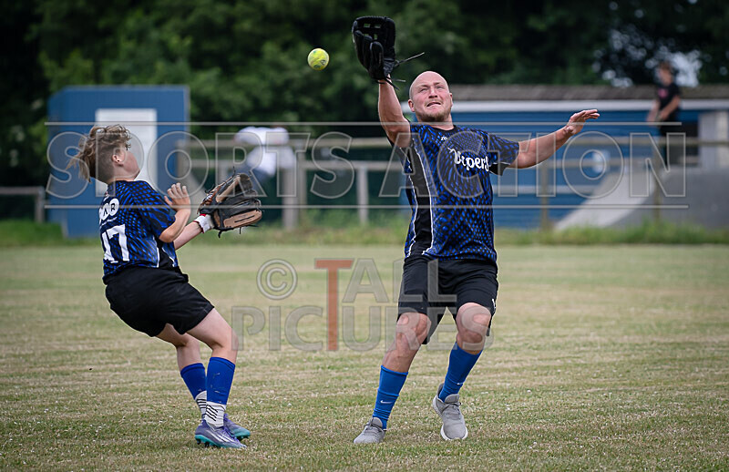 Manor Farm Misfits A v CAR Vipers-21 - MANOR FARM MISFITS A v C.A.R. VIPERS