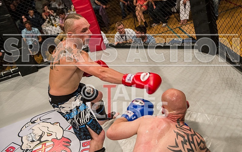 Cage Fighting_2012_Bout 10-40 - BOUT-10