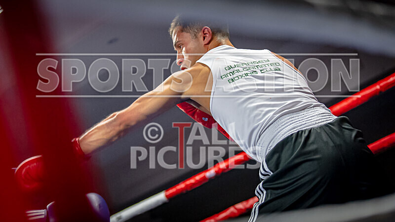 BOUT 6_Marcus Magloire v Ethan Jones-39 - BOUT 6_Marcus Magloire v Ethan Jones