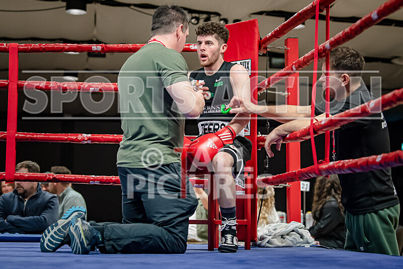 BOUT 9 - Tom Teers v Louis Merryweather-15 - BOUT 9 - Tom Teers v Louis Merryweather