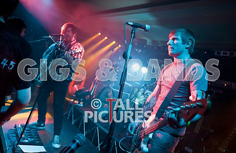 2 Minutes 2 Late-83 - 2 MINUTES 2 LATE