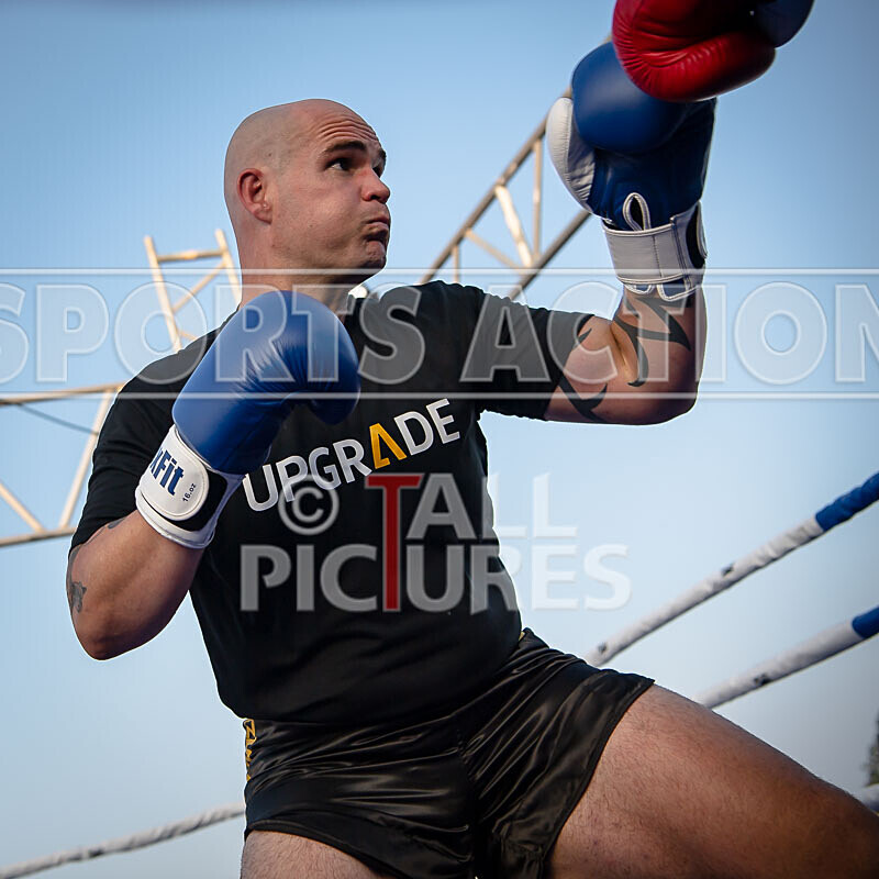 BOUT 12 - Ruairi -the Real Deal- ONeill v Jaques -Sharky- Colley-19 - BOUT 12 - Ruairi 'the Real Deal' O'Neill v Jaques 'Sharky' Colley