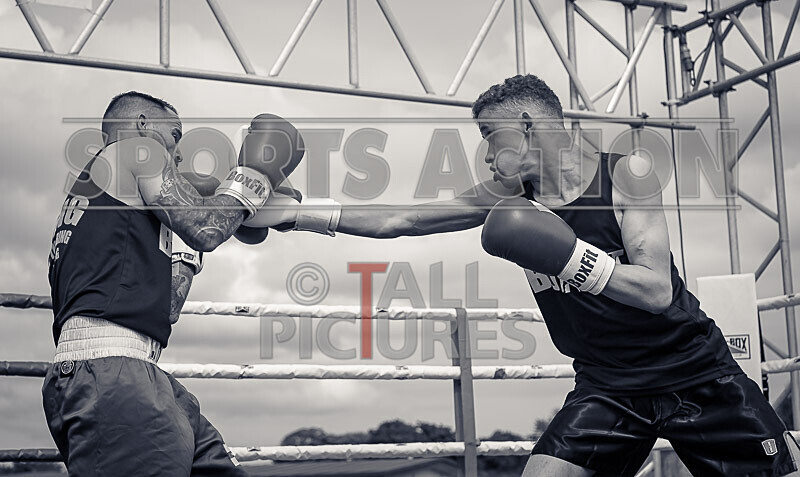 BOUT 3- Martin the not so Raging Bull Le Prevost v Ben Hizzy Hislop-22 - BOUT 3- Martin 'the not so Raging Bull' Le Prevost v Ben 'Hizzy' Hislop