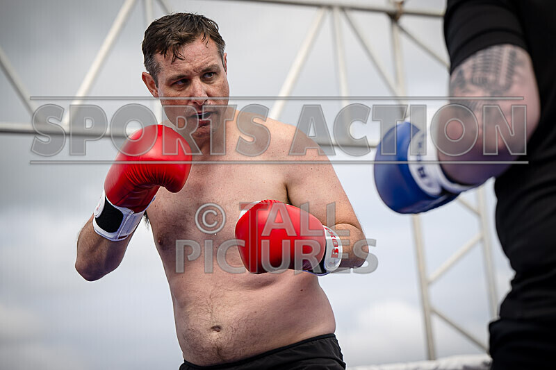 BOUT 4- Rollo 9 and a Half Digits v Tony Foxey Fox-24 - BOUT 4- Rollo '9 and a Half Digits' v Tony 'Foxey' Fox