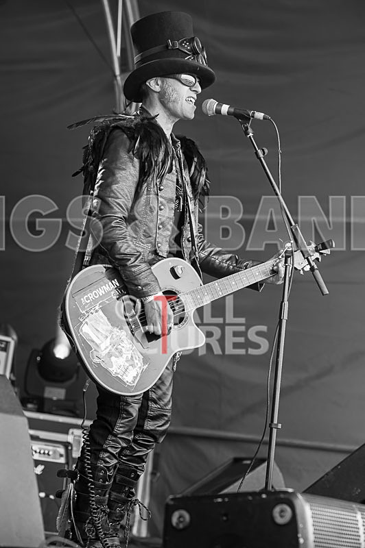 The Crowman-23 - THE CROWMAN & FIDDLING PIXIE