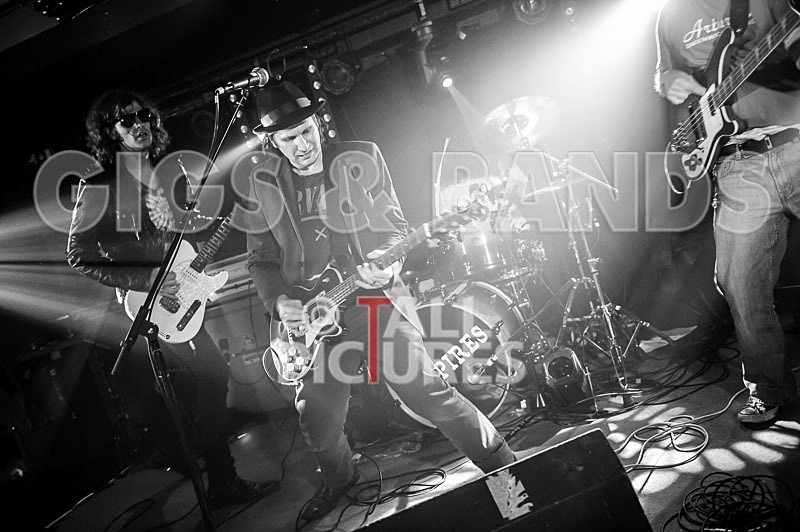 Jonny Lives-39 - JONNY LIVES!