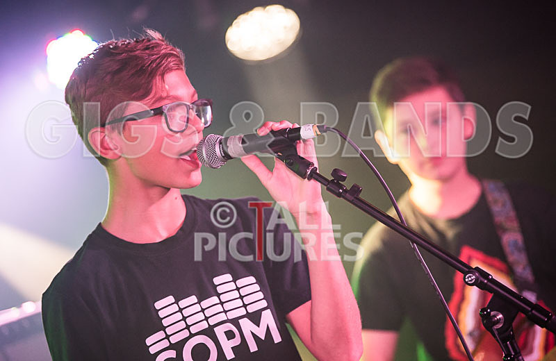 World on Fire-19 - WORLD ON FIRE