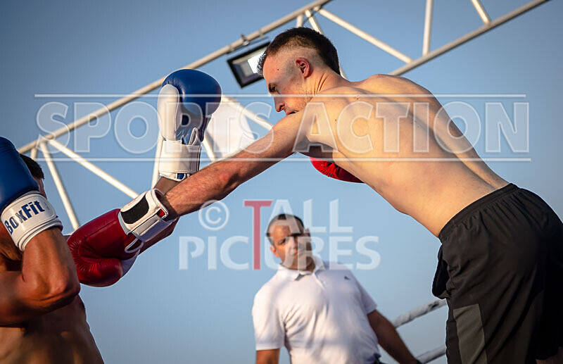 BOUT 10 - Myles -Dangerous- Duquemin v Jordan -the Rookie- Redwood-15 - BOUT 10 - Myles 'Dangerous' Duquemin v Jordan 'the Rookie' Redwood