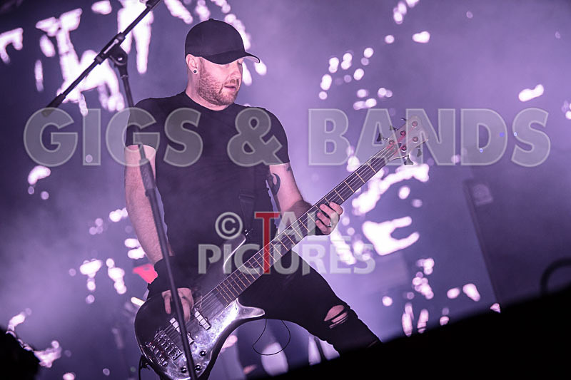 Pendulum Live-19 - PENDULUM LIVE