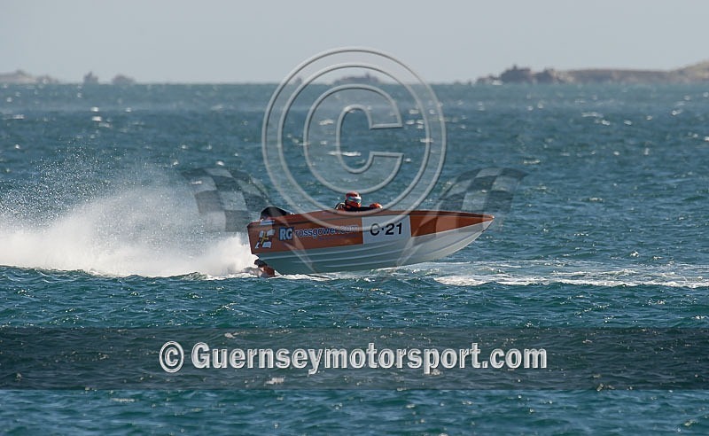 Powerboat Race_25-08-2013-25 - RACE-11 NORTH BEACH