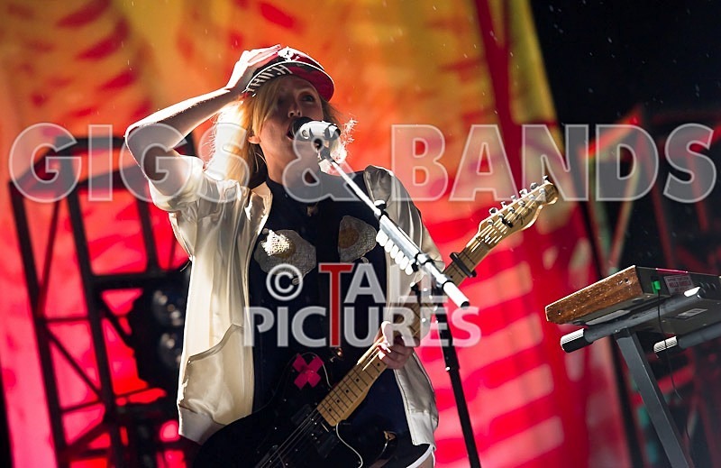 The Ting Tings-6 - THE TING TINGS