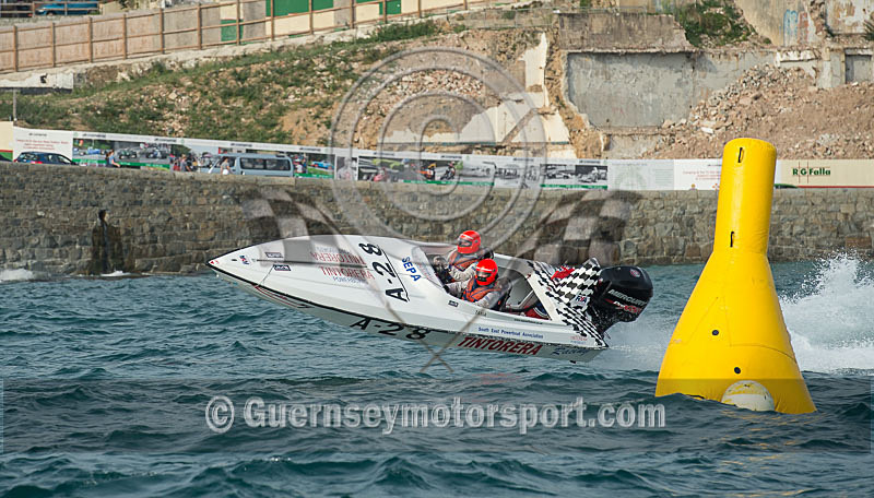 Worlds Powerboats_2014_Race-2-32 - UIM CLASS 3A & 3B WORLD OFFSHORE CHAMPIONSHIP_RACE-2