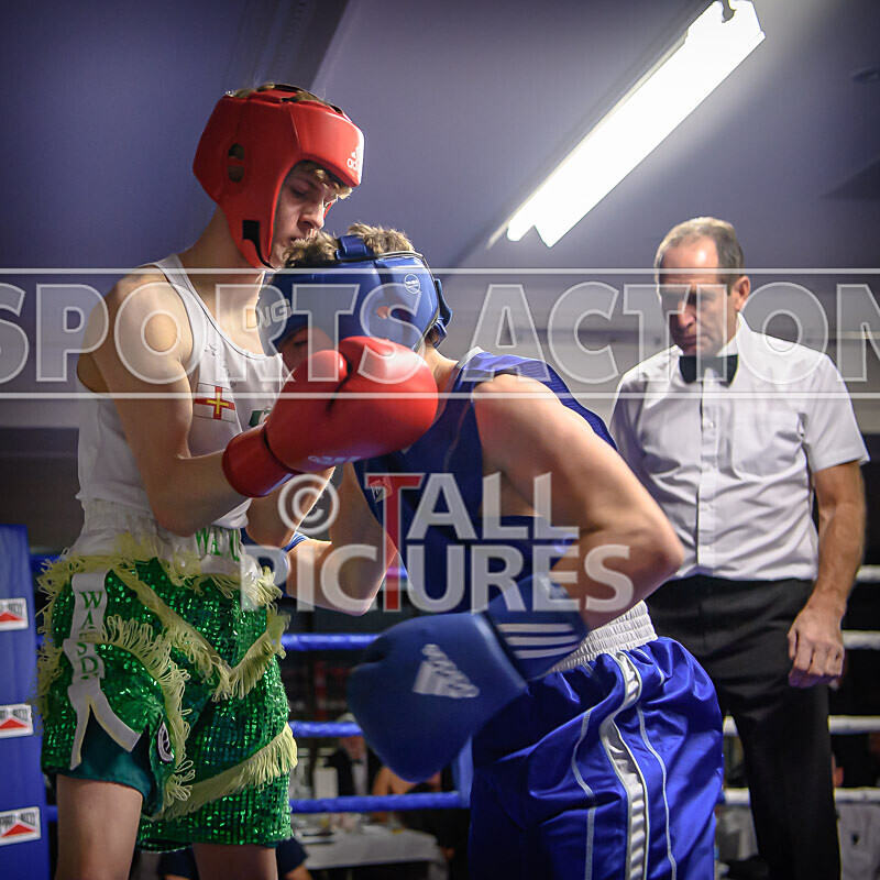 BOUT 3- Arnie Watson v Arthur Tipping-25 - BOUT 3 - Arnie Watson v Arthur Tipping