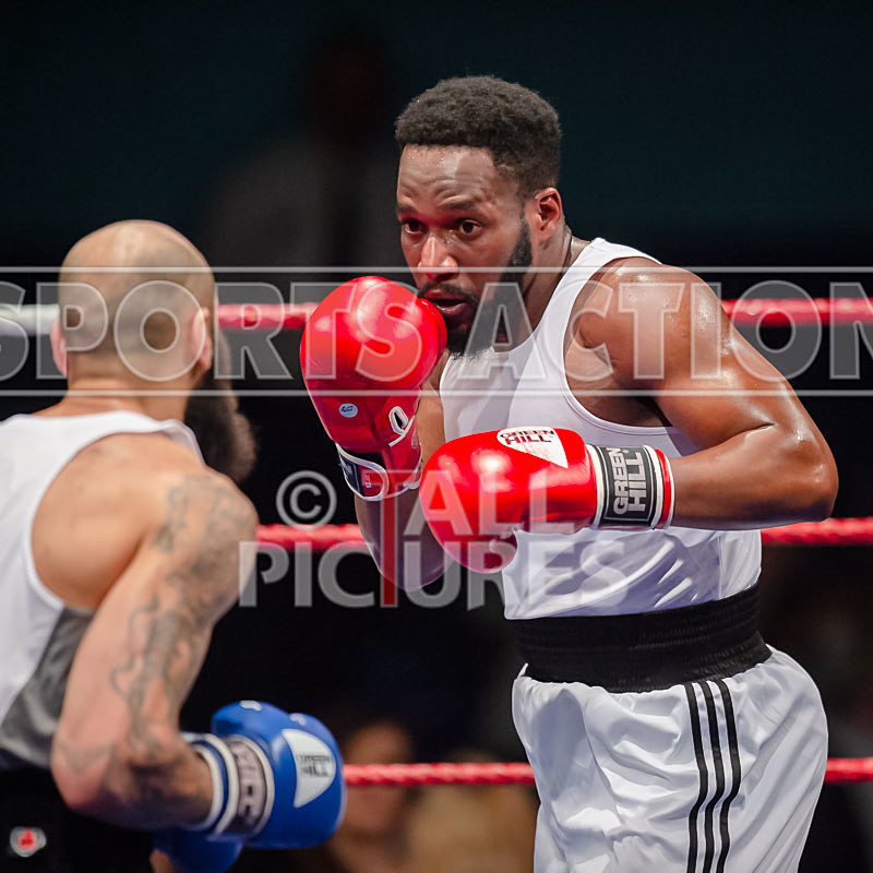 BOUT-13 - Oblie Botchway v Lewis Oakford-8 - BOUT-13 - Oblie Botchway v Lewis Oakford
