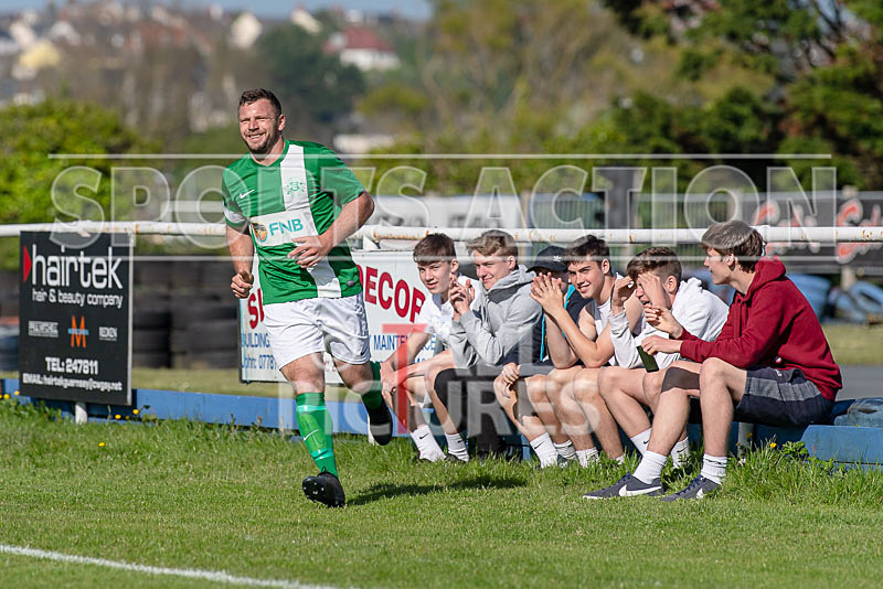 Guernsey v Upton Park-6 - GUERNSEY v UPTON PARK