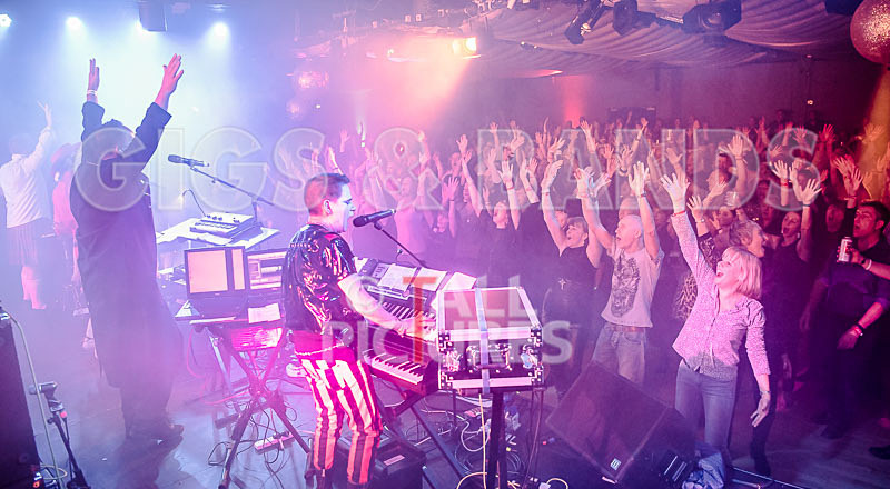 Fade2Grey-351 - FADE2GREY