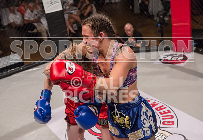 Stephanie Douglas v Lauren Sillence-29 - BOUT 6