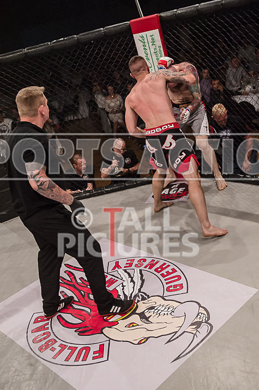 Josh Ozanne v Andrew Reid-42 - BOUT 15