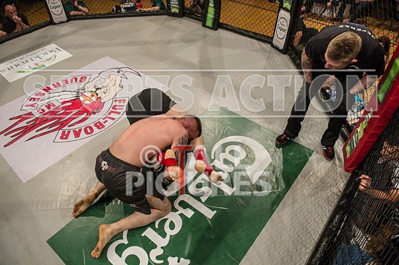 Lock-in Guernsey_2013_Bout-15-25 - BOUT-15