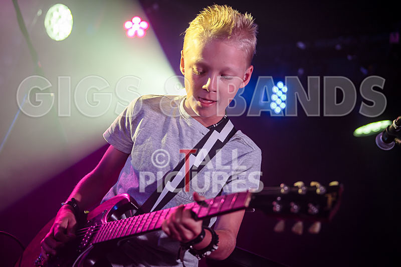 Motionless-23 - MOTIONLESS