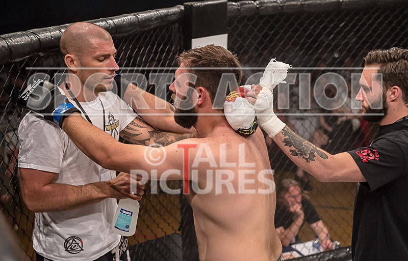 Chris Martin v Luke Riley-33 - BOUT 13