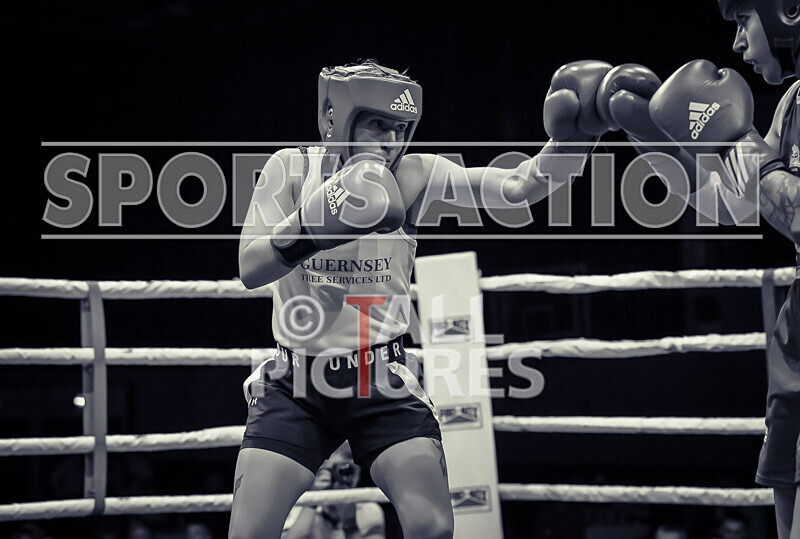 BOUT 6- Emma Martin v Stephanie Adlington-39 - BOUT 6: Emma Martin v Stephanie Adlington