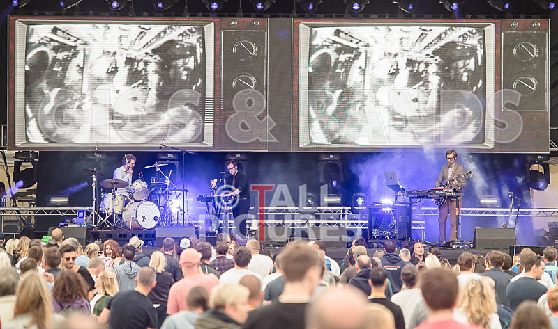 Public Service Broadcasting-9 - PUBLIC SERVICE BROADCASTING