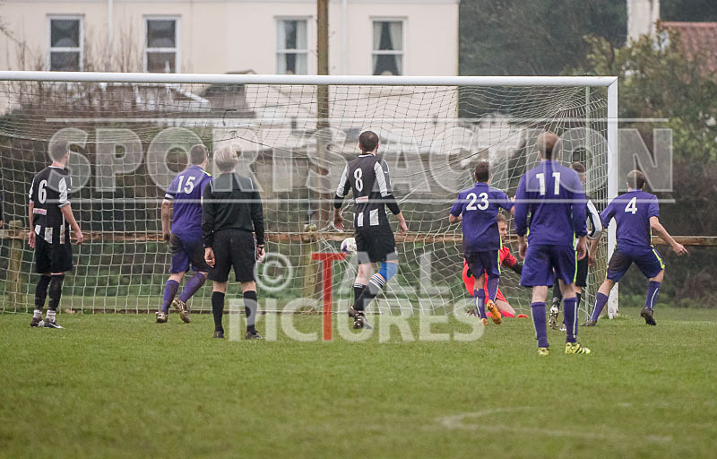 Rising Bet v Manor Farm Saints-10 - RISING BET v MANOR FARM SAINTS