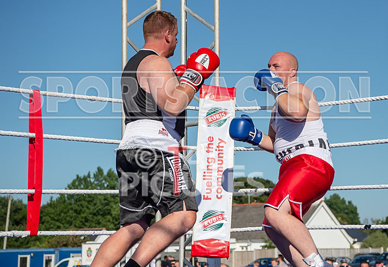 BOUT-1- Matthew The Scooby Alderton v Ian Blind Date Champion-9 - BOUT-1 Matthew 'The Scooby' Alderton v Ian 'Blind Date' Champion