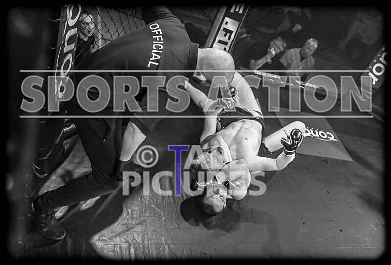 BOUT- 12 - Lucas Smith v Lewis Bourgaize-42 - BOUT 12 - Lucas Smith v Lewis Bourgaize