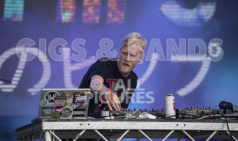 Snakehips-1 - SNAKEHIPS