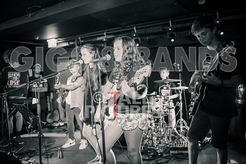 Shameless-12 - SHAMELESS