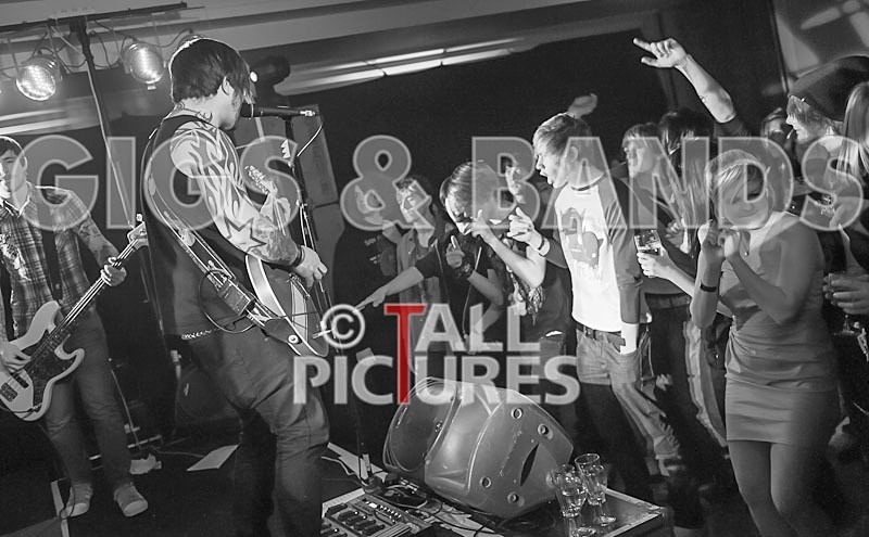 2 Minutes 2 Late-116 - 2 MINUTES 2 LATE