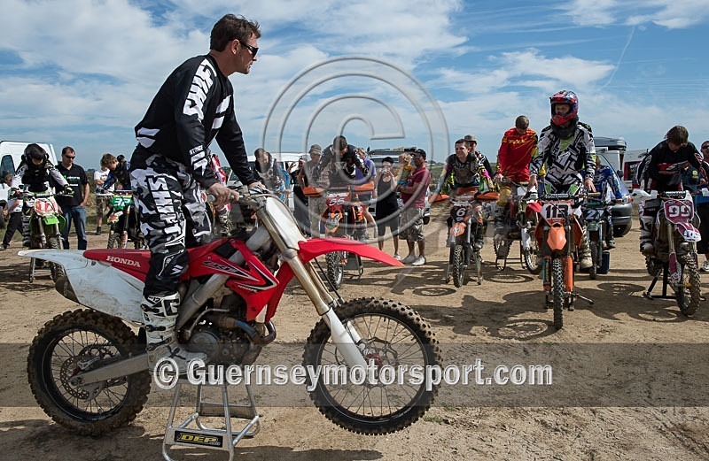 Moto-X Training_2012-8 - MOTO-X TRAINING DAYS