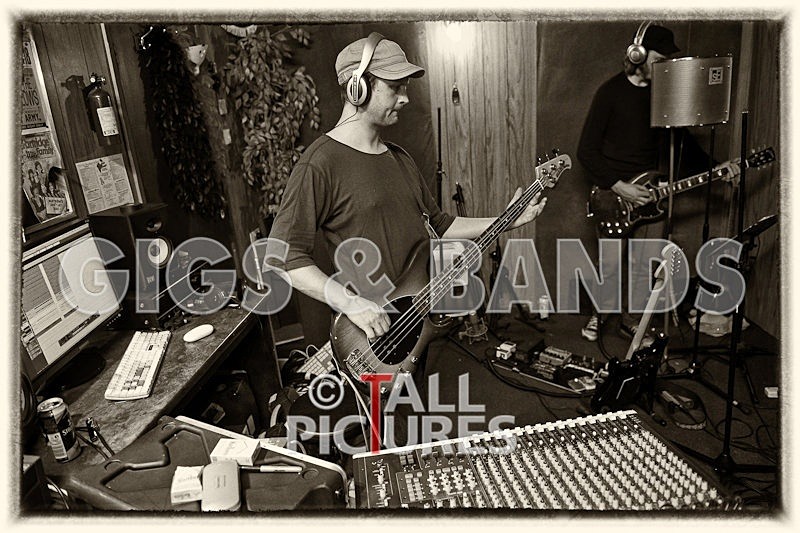 Teaspoonriverneck Studio Session-84_BW - TEASPOONRIVERNECK