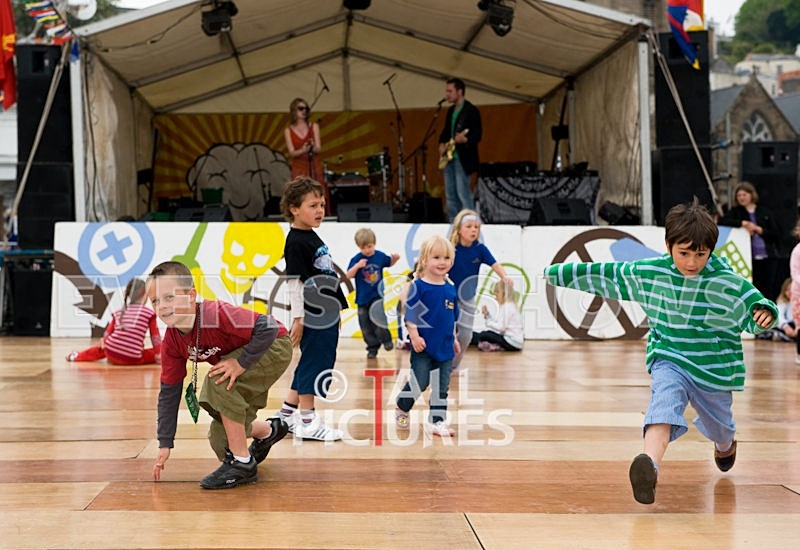 Lib Day08-123 - 2008 DAYTIME ATMOSPHERE