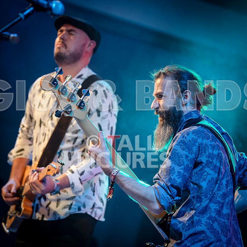 The Robert J Hunter Band-314 - THE ROBERT J HUNTER BAND