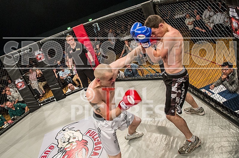 Cage Fighting_2012_Bout 4-16 - BOUT-4