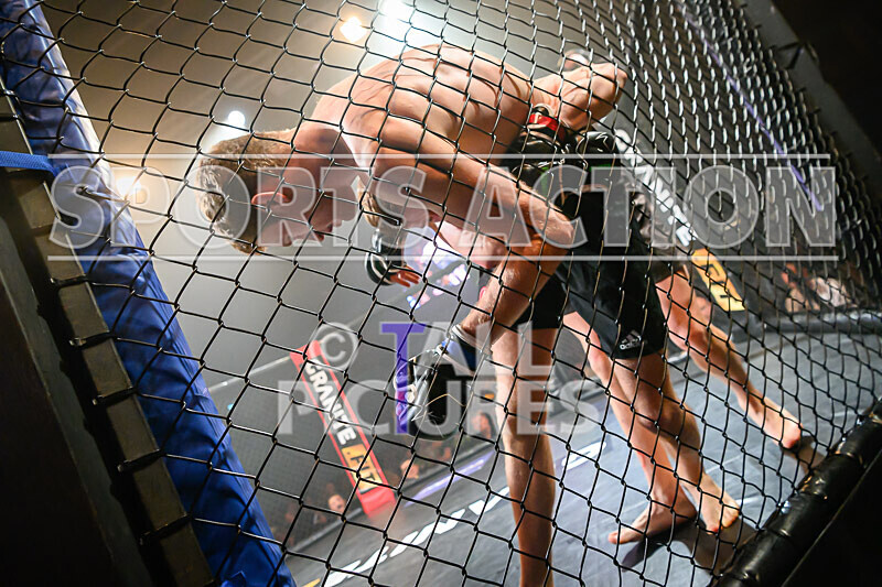 BOUT- 13 - Joe Graham v Sam Pearce-43 - BOUT 13 - Joe Graham v Sam Pearce