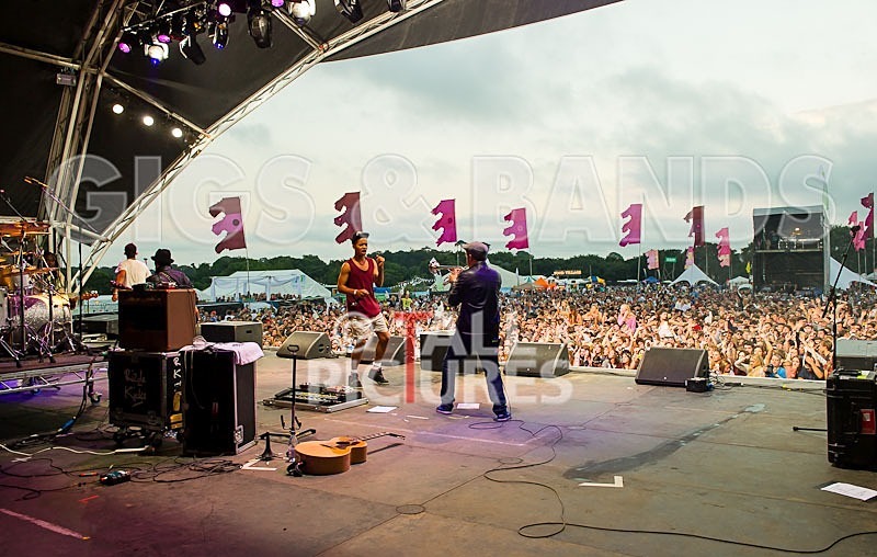 Rizzle Kicks-39 - RIZZLE KICKS